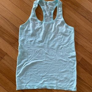Lululemon turquoise tank size 6